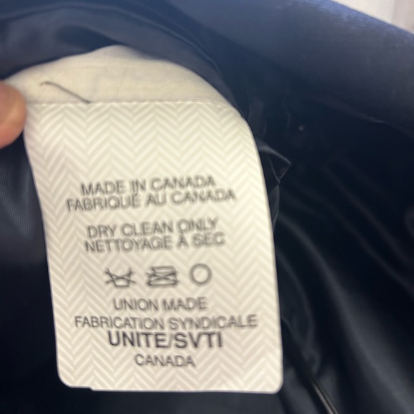 NWT MEN MANTLES BLAZER IN BLACK THREE BUTTONS LINED PURE WOOL size 38s - Picture 9 of 10